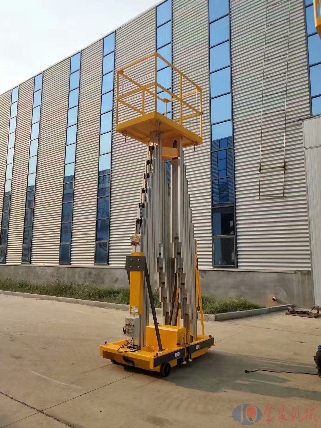 鋁合金升降機(jī) 鋁合金升降機(jī)