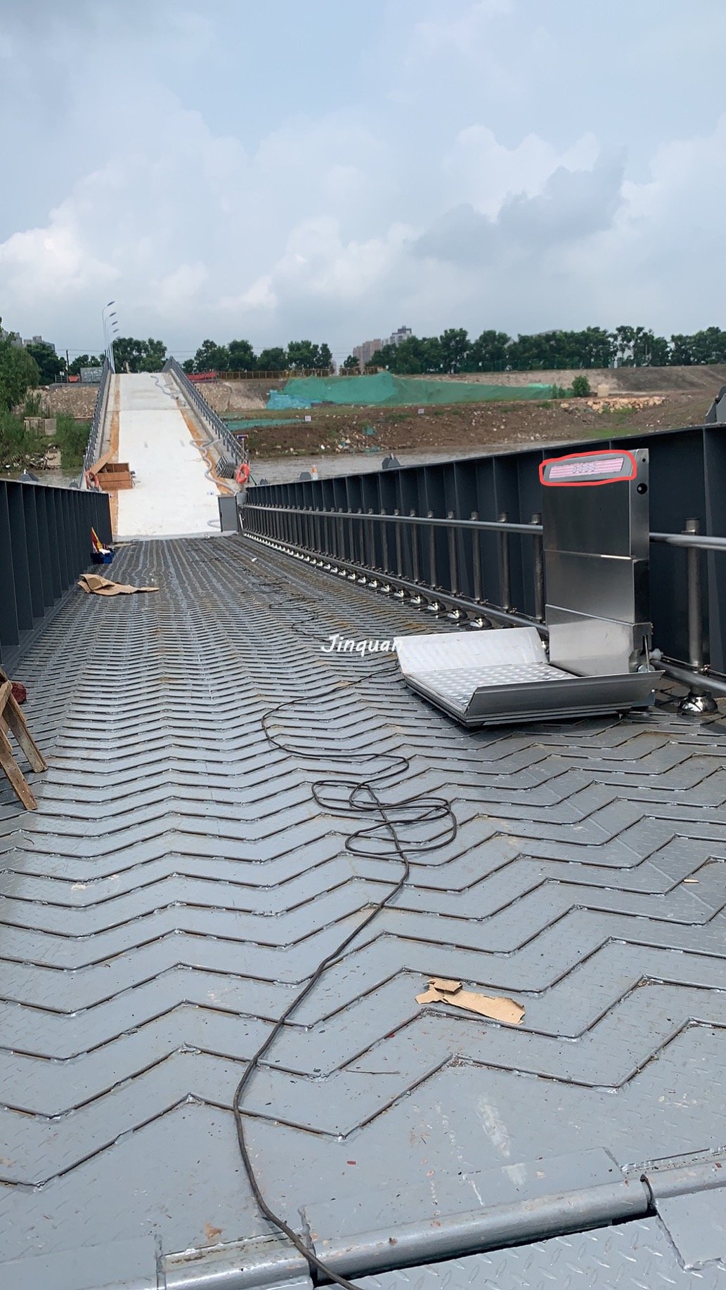 斜掛升降平臺(tái)